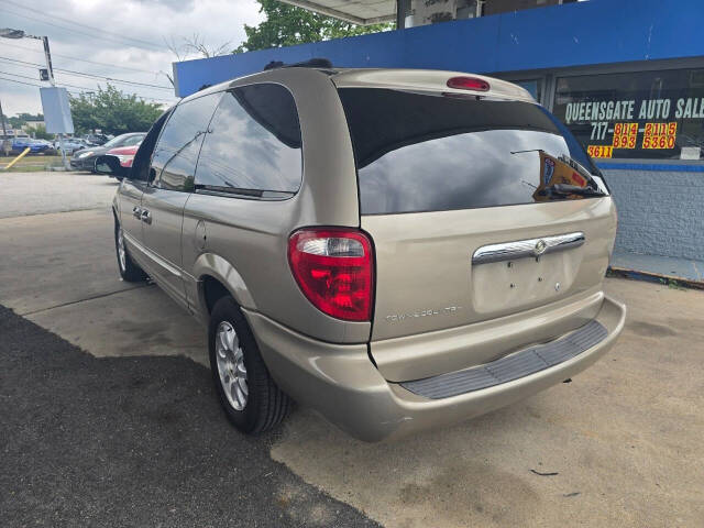 2002 Chrysler Town and Country for sale at QUEENSGATE AUTO SALES in York, PA