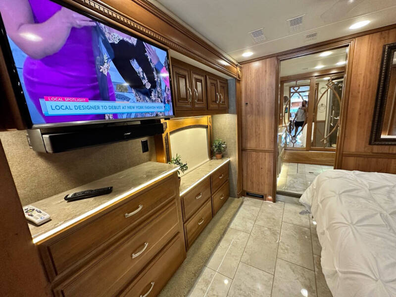 2017 Entegra Anthem 44b 1.5 Bath, 450hp Dies