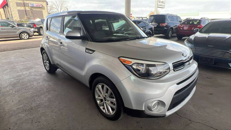 2019 Kia Soul +
