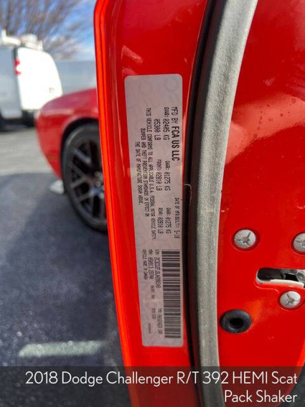 2018 Dodge Challenger 392 HEMI Scat Pack Shaker