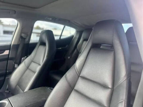 2015 Porsche Panamera 4