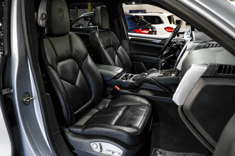 2017 Porsche Cayenne S