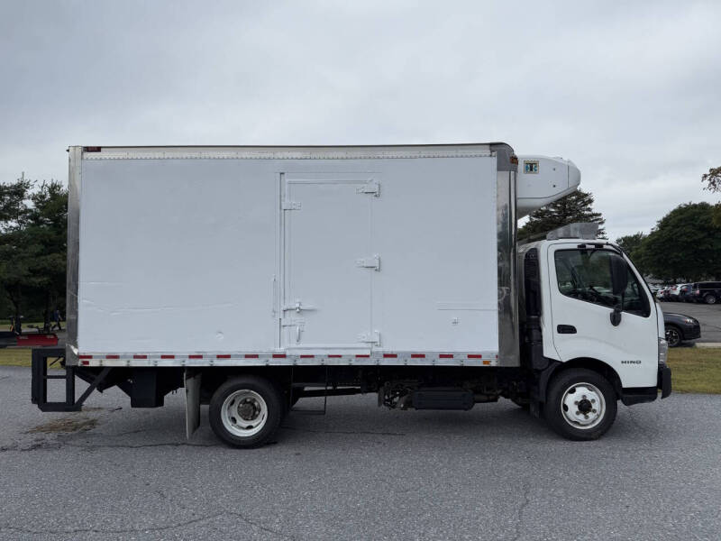 2018 Hino 195