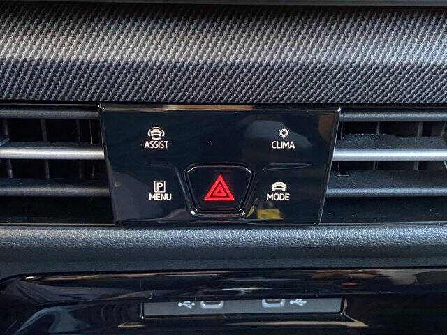 2025 Volkswagen Golf GTI SE