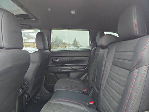 2020 Mitsubishi Outlander LE