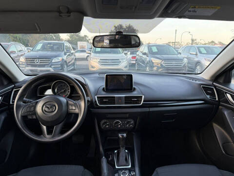 2015 Mazda MAZDA3 i Sport