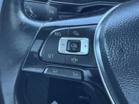 2019 Volkswagen Jetta R-Line