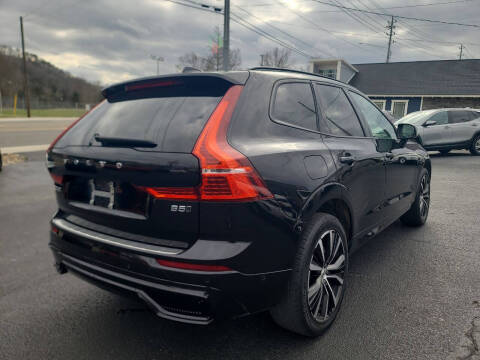 2023 Volvo XC60 B5 Plus Dark Theme