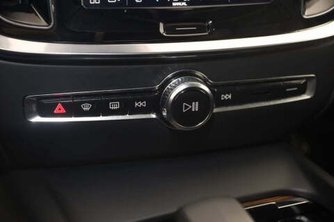 2024 Volvo V60 Cross Country B5 Plus