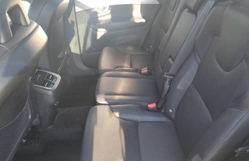 2018 Volvo XC90 T5 Momentum 7-Passenger