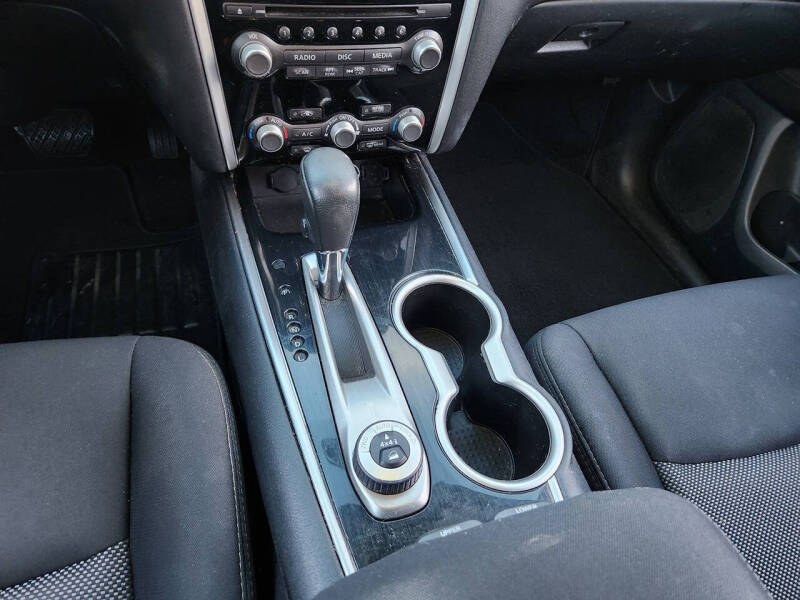 2017 Nissan Pathfinder SV