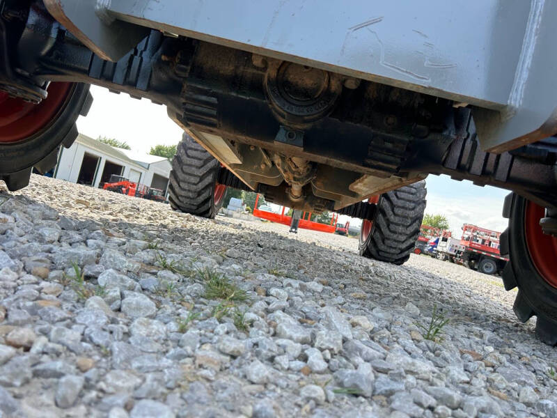 2016 Skyjack 86' Manlift