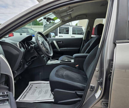 2010 Nissan Rogue S Krom