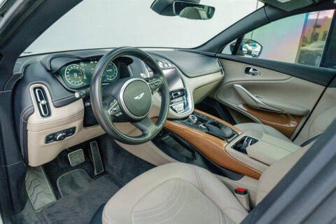 2023 Aston Martin DBX 707