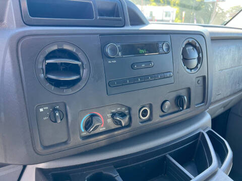 2011 Ford E-Series E-150