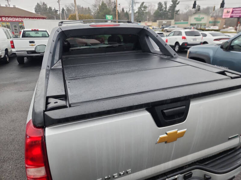 2012 Chevrolet Avalanche LS