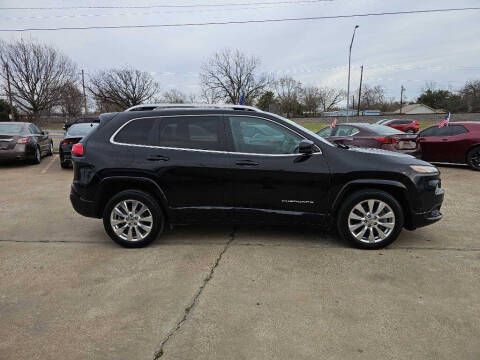 2017 Jeep Cherokee for sale at Safeen Motors in Garland TX