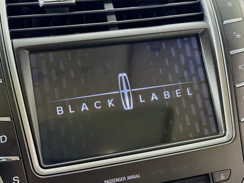 2019 Lincoln Nautilus Black Label