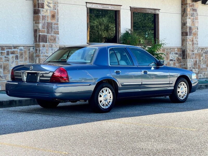 2008 Mercury Grand Marquis GS photo 5