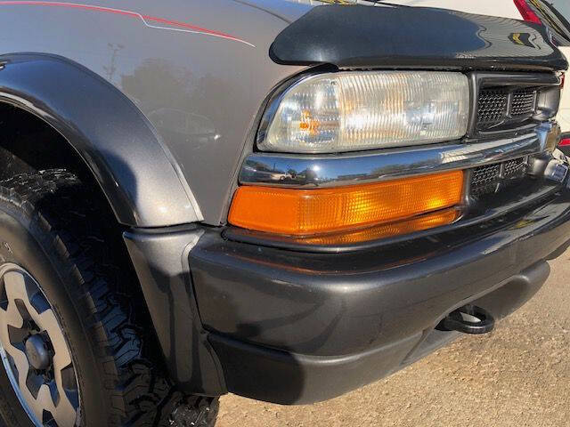 2000 Chevrolet S-10 for sale at Extreme Auto Plaza in Des Moines, IA