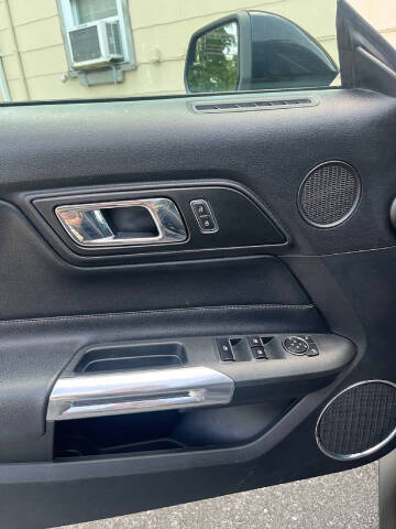 2016 Ford Mustang EcoBoost Premium