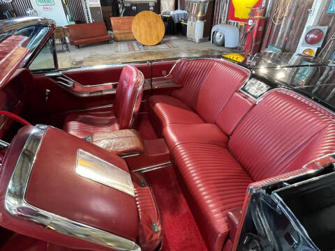 1965 Ford Thunderbird