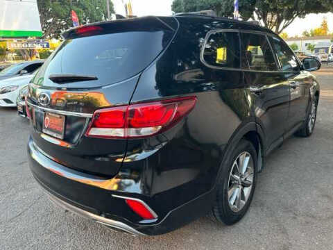 2017 Hyundai Santa Fe SE