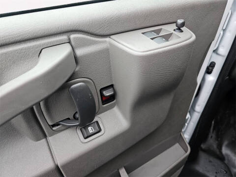 2025 Chevrolet Express 2500