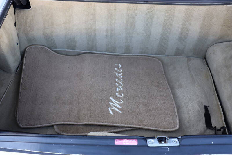 1988 Mercedes-Benz 560-Class 560 SL