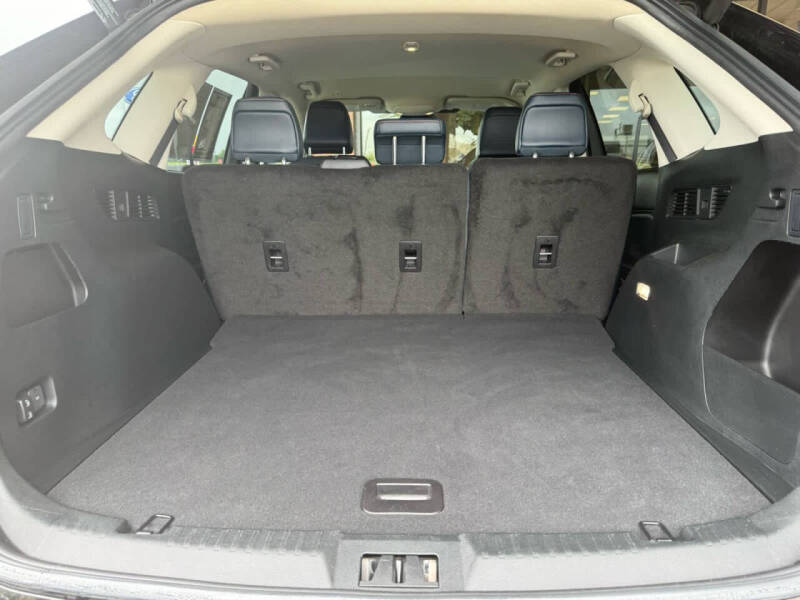 2022 Ford Edge SEL