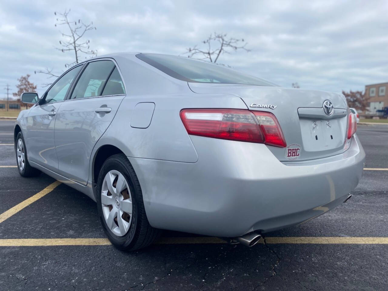 2007 Toyota Camry for sale at Ideal Cars LLC in Skokie, IL