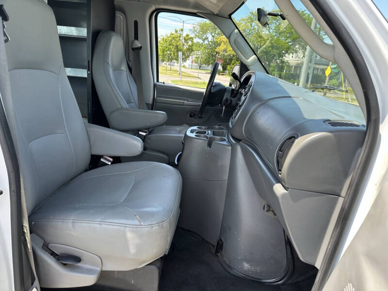 2003 Ford E-Series E-250