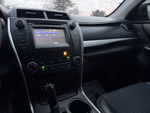 2015 Toyota Camry SE