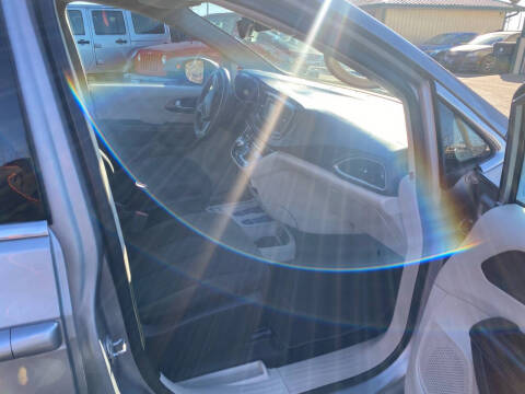 2017 Chrysler Pacifica Touring