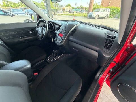 2013 Kia Soul +