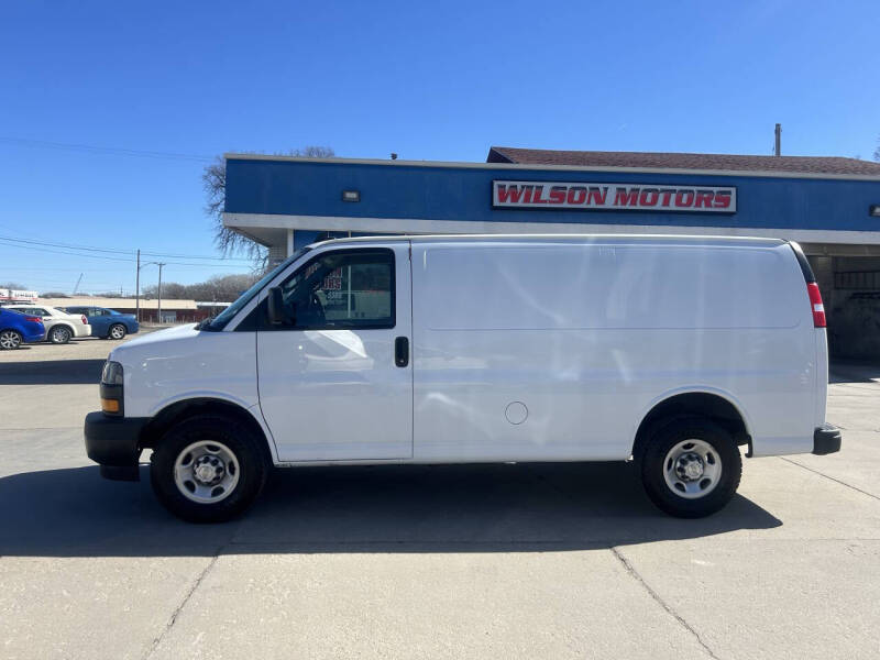 2022 Chevrolet Express 2500