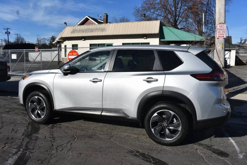 2024 Nissan Rogue SV