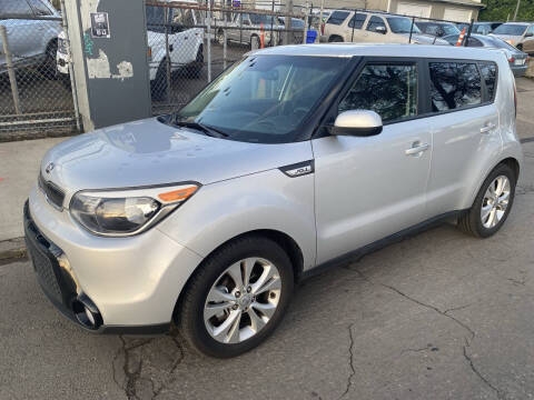 2016 Kia Soul for sale at Chuck Wise Motors in Portland OR