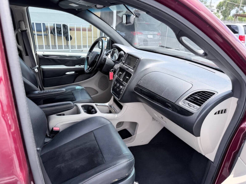 2017 Dodge Grand Caravan SXT
