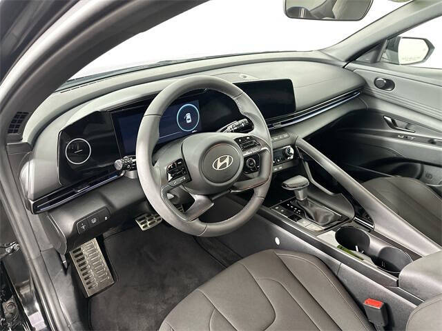 2025 Hyundai Elantra Hybrid SEL Sport