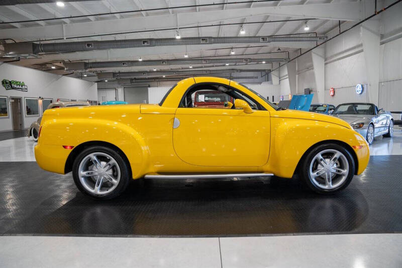 2004 Chevrolet SSR LS