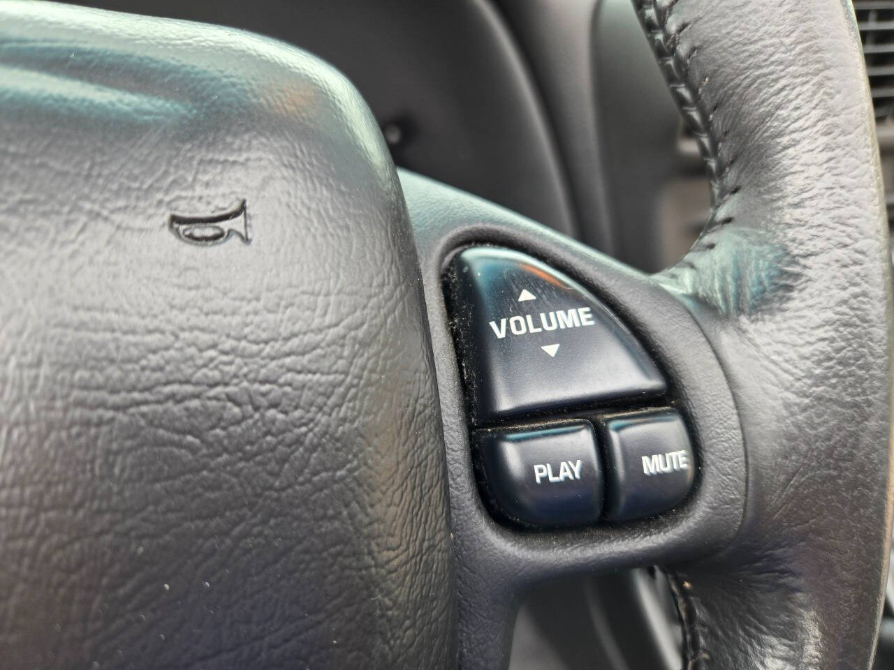 2002 Chevrolet Camaro 114