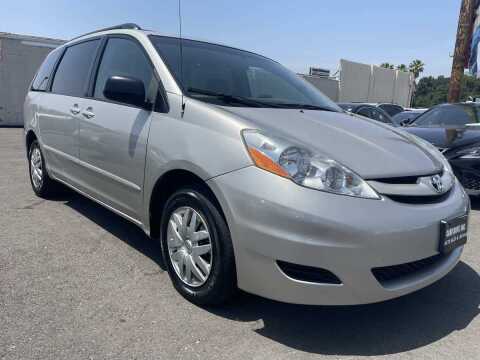2008 Toyota Sienna for sale at CARFLUENT, INC. in Sunland CA
