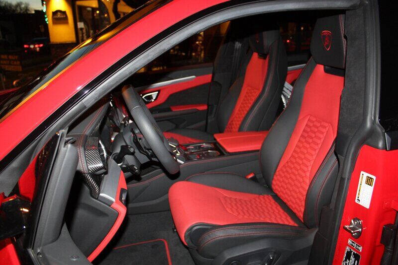 2019 Lamborghini Urus