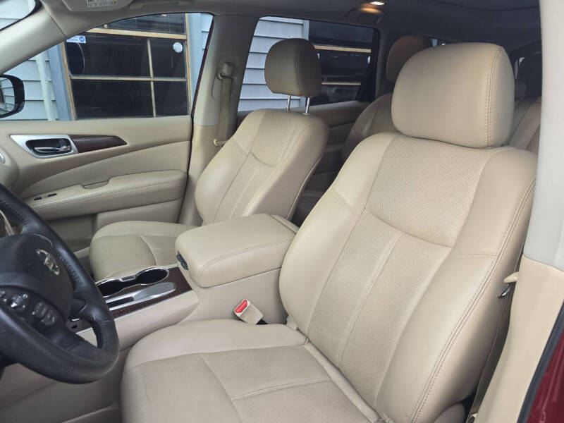 2017 Nissan Pathfinder Platinum