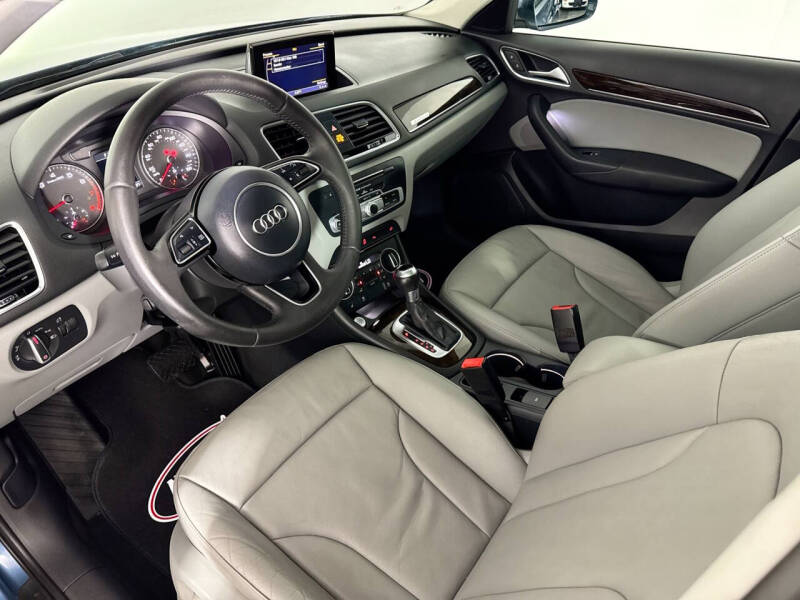 2016 Audi Q3 2.0T quattro Premium Plus