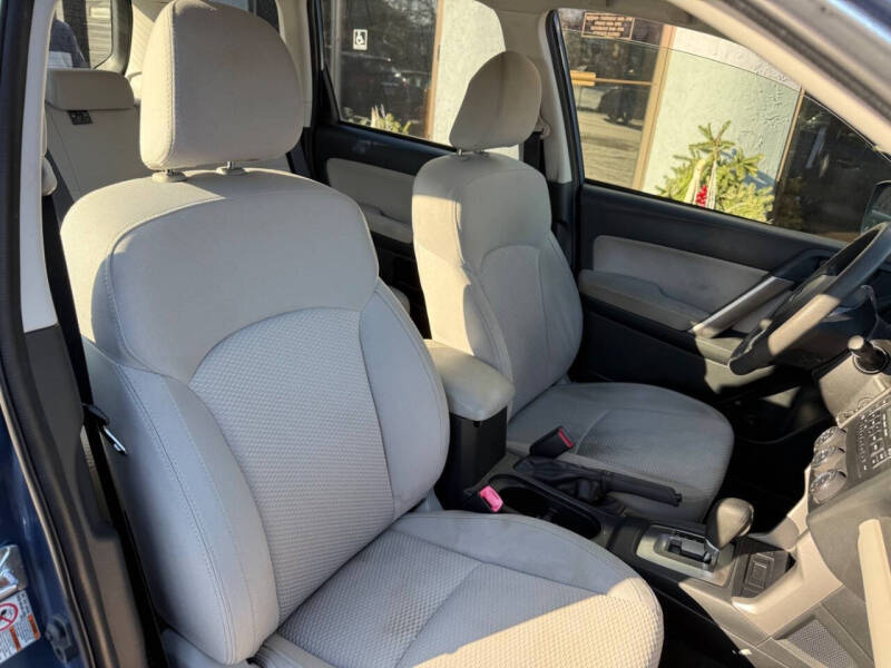 2015 Subaru Forester 2.5i