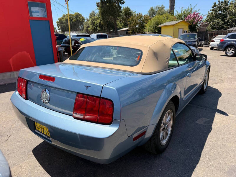 2006 Ford Mustang V6 Standard
