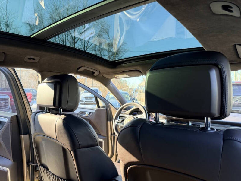 2015 Porsche Macan Turbo