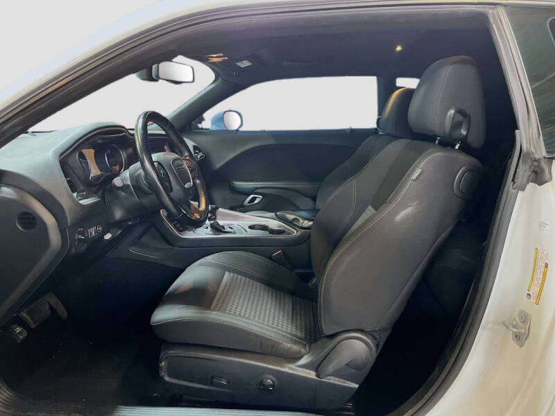 2022 Dodge Challenger SXT